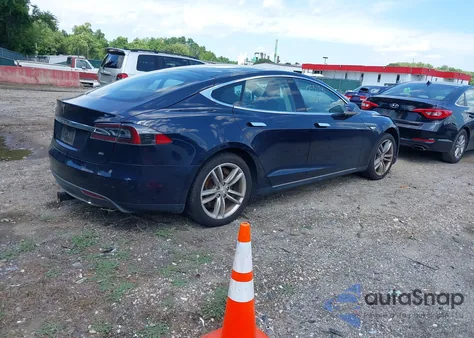 2013 Tesla Model S from USA, damaged, VIN 5YJSA1CN0DFP21851